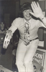 DJ Johnny D tijdens een optreden in de jaren 70 DJ Johnny D tijdens een optreden in de jaren 70